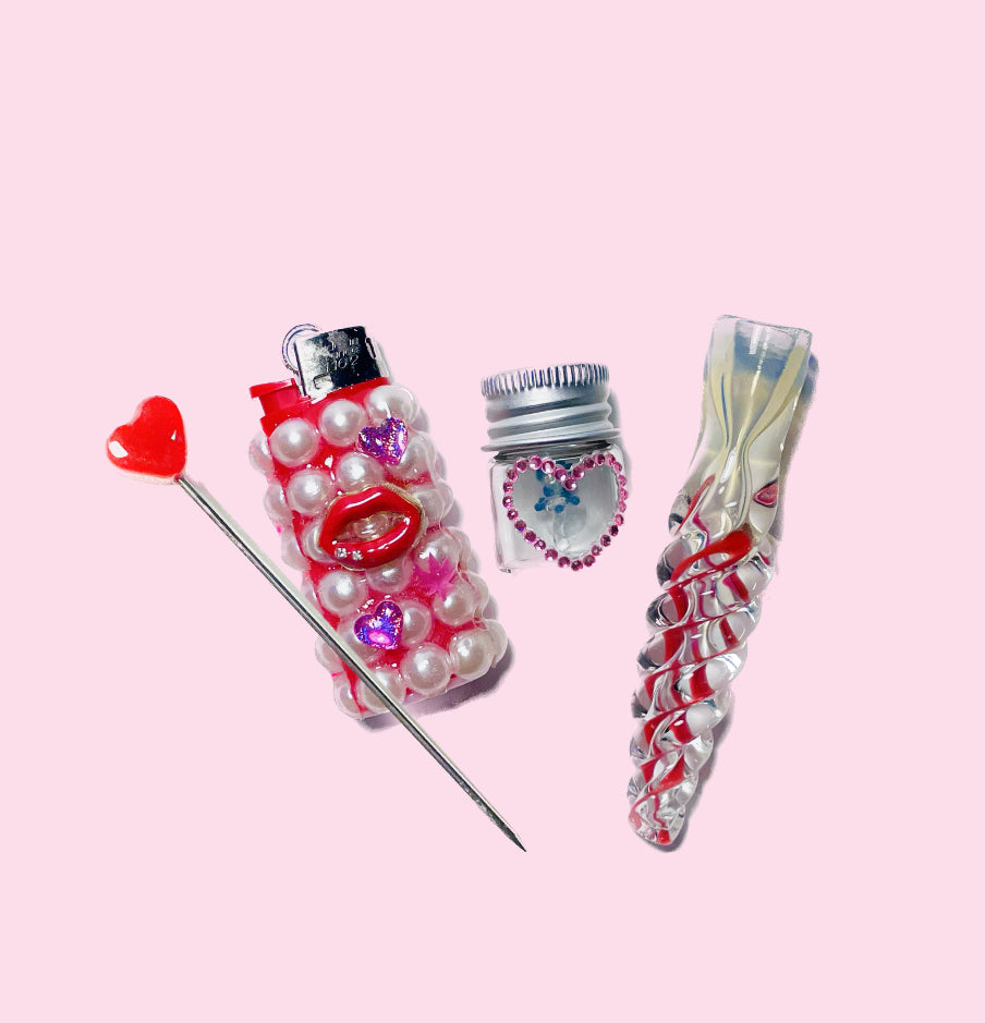 Candy Clouds Chillum Kits - Red Lips and Heart